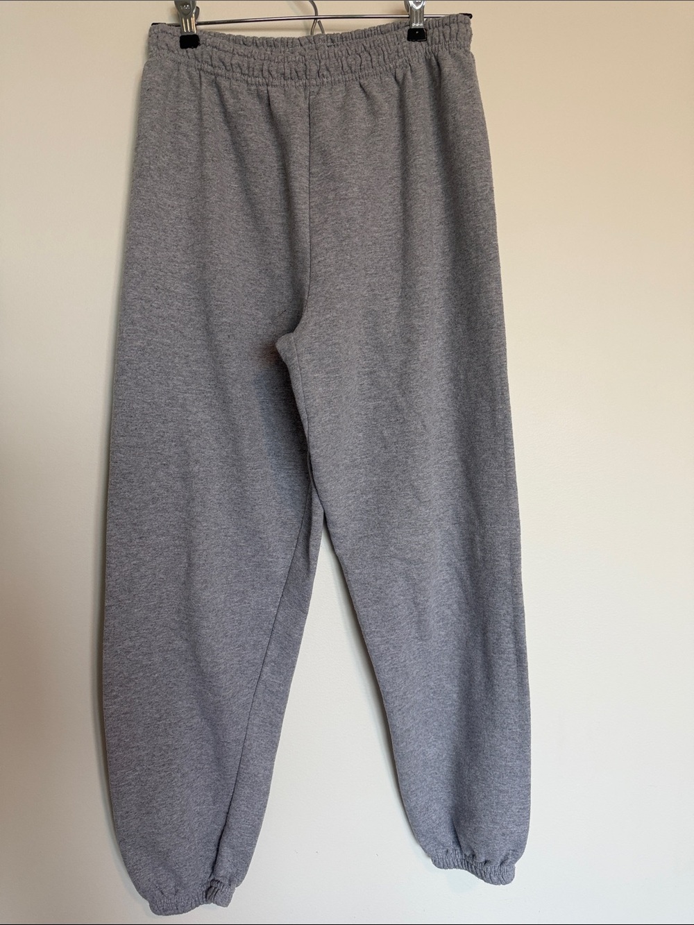 Gildan Women’s Gray Sweatpants with 'I ♥ Rival' Prints on back of legs.